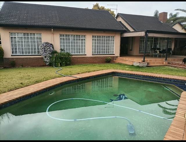 4 BEDROOM FREEHOLD FOR SALE IN NORKEM PARK